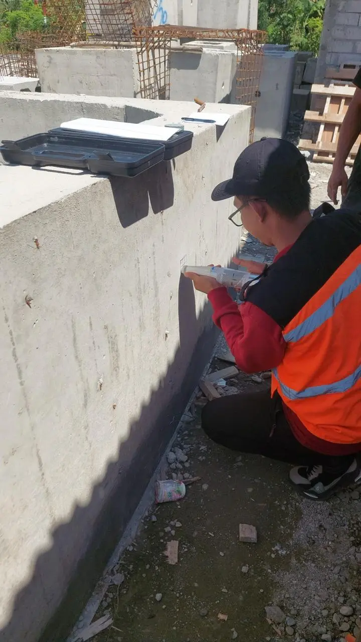 Uji Tekan Beton: Prosedur, Cara Baca Hasil & Artinya bagi Kualitas Precast